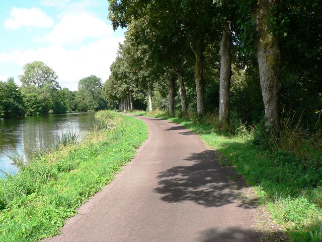 Biking Along the Brest-Nantes Canal